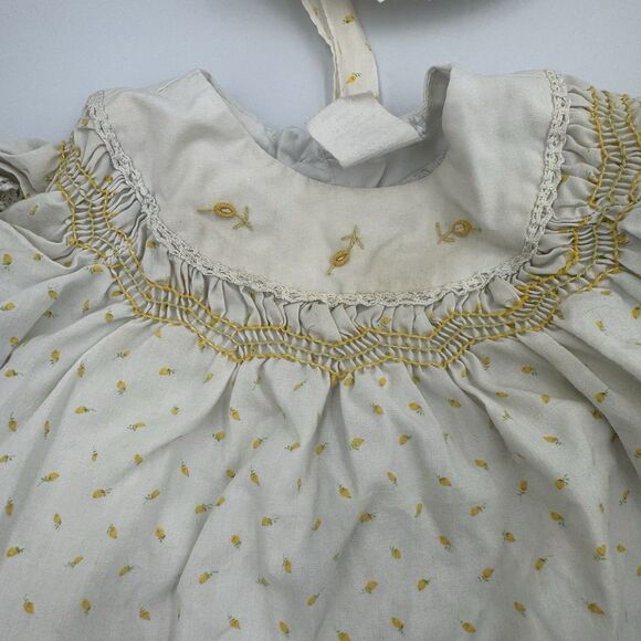 Vintage Nannette Dress Bonnet Set Baby Girls Small Smocked Lace Made USA 70s - Picture 3 of 8